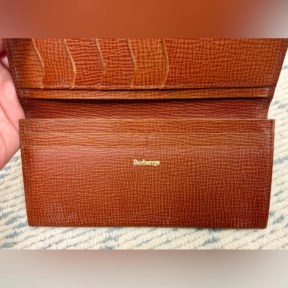 BURRBERRYS Vintage Rare 90’s Unisex Brown Textured Leather Long Bifold Wallet